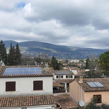Auberge Les Aromes Grasse Buitenkant foto