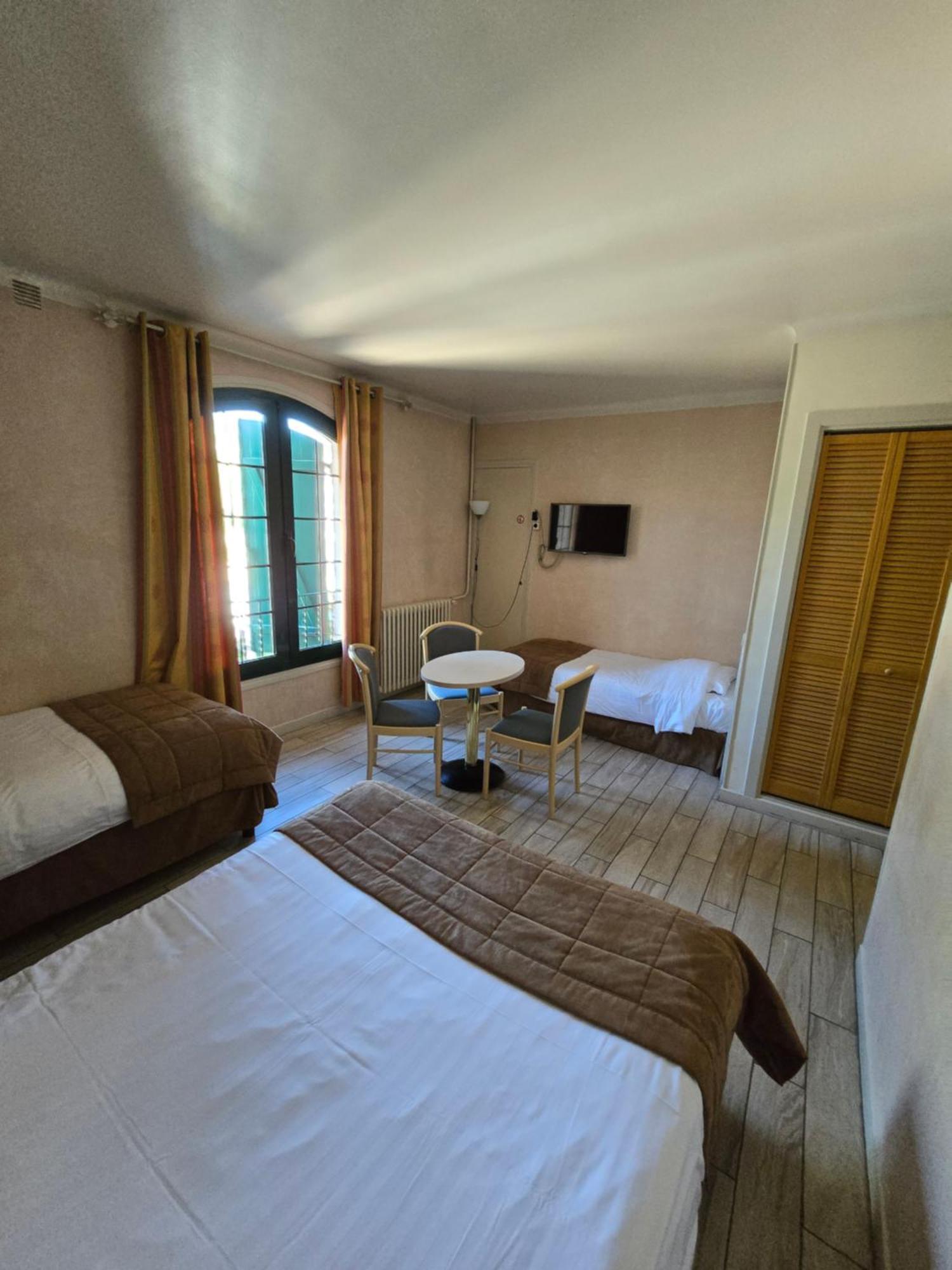 Auberge Les Aromes Grasse Buitenkant foto